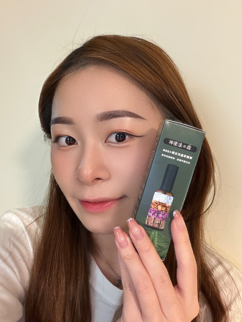女人知己網紅大隊,口碑行銷,部落客行銷,雍大生技 神秘法的森 內外調理雙管齊下,頭皮保養,頭皮保養液,養髮液,頭皮保養產品,養髮液推薦,掉髮要吃什麼？,右旋糖酐,知母根萃取物,甘油,紅三葉草花萃取物,扁柏精油,落髮原因,掉髮要擦什麼